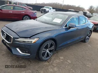 2019 Volvo S60 Inscription with VIN 7JRA22TL3KG002319, listed as a IAAI auction lot 40992140 with 44,095 mi miles. Bid and sale history available at carsss.com. Image 2.