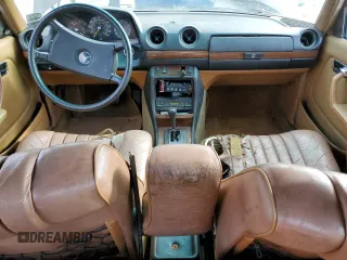 1984 Mercedes-Benz 300 D with VIN WDBAB33A9EA067572, listed as a Copart auction lot 79063724 with 175,663 mi miles and Salvage Title. Bid and sale history available at DreamBid. Image 8.