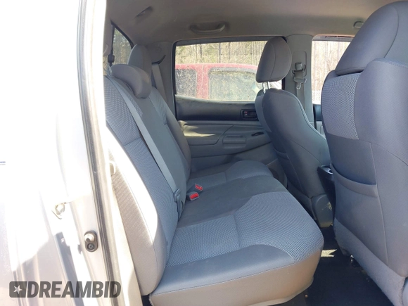 2015 Toyota Tacoma with VIN 5TFLU4EN7FX118530, listed as a IAAI auction lot 41638608 with 116,143 mi miles and . Bid and sale history available at DreamBid. Image 8.