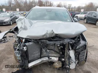 2025 Cadillac XT4 AWD Premium Luxury with VIN 1GYFZDR41SF131347, listed as a IAAI auction lot 42082199 with 9,416 mi miles and . Bid and sale history available at carsss.com. Image 13.