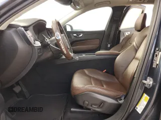 2020 Volvo XC60 Momentum with VIN YV4A22RK1L1512750, listed as a Copart auction lot 88429575 with 107,632 mi miles and Clean title. Bid and sale history available at DreamBid. Image 7.