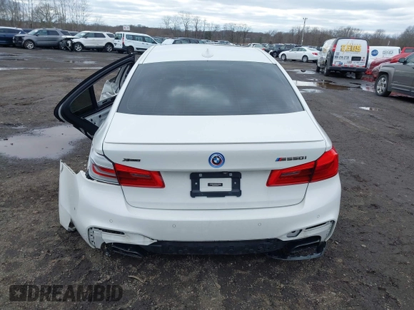 2018 BMW 5 Series M550i xDrive с VIN WBAJB9C56JB035929, выставлен на аукционе IAAI как лот 41732048 с пробегом 87 896 миль миль и . История ставок и продаж доступна на DreamBid. Изображение 15.