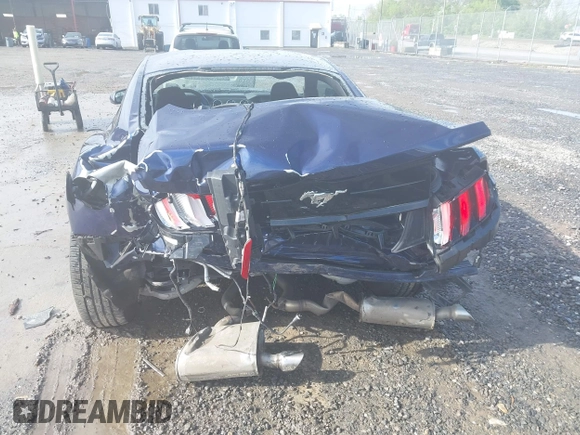 2018 Ford Mustang EcoBoost z VIN 1FA6P8TH2J5164916, wystawiony jako IAAI lot #42091142 z przebiegiem 42 199 mil mil oraz . Historia ofert i sprzedaży dostępna na DreamBid. Obrazek 16.