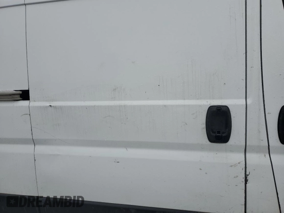 2018 Ram ProMaster Cargo with VIN 3C6URVJG2JE108281, listed as a Copart auction lot 44263195 with 210,691 mi miles and Clean Title. Bid and sale history available at carsss.com. Image 11.