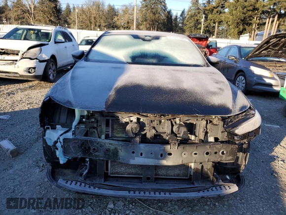 2022 Mazda Mazda3 Hatchback Premium with VIN JM1BPBML0N1519877, listed as a Copart auction lot 41886985 with 27,528 mi miles and Salvage Title. Bid and sale history available at carsss.com. Image 5.