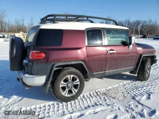 2007 Toyota FJ Cruiser with VIN JTEZU11F470011206, listed as a Copart auction lot 44357115 with 194,205 mi miles and Clean Title. Bid and sale history available at carsss.com. Image 3.