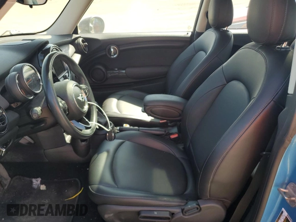 2017 MINI Hardtop Cooper with VIN WMWXP5C33H2G60921, listed as a Copart auction lot 58139295 with 94,599 mi miles and Salvage title. Bid and sale history available at DreamBid. Image 7.