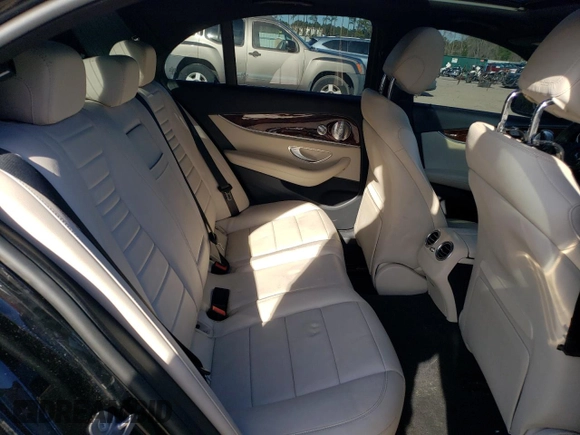 2018 Mercedes-Benz E-Class E 300 with VIN WDDZF4JB3JA306561, listed as a Copart auction lot 40059863 with 50,439 mi miles. Bid and sale history available at carsss.com. Image 10.