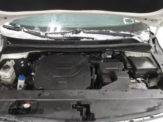2019 Kia Sedona LX with VIN KNDMB5C11K6500813, listed as a IAAI auction lot 41570570 with 104,480 mi miles. Bid and sale history available at carsss.com. Image 10.