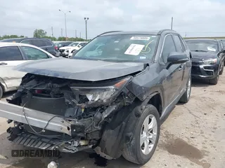 2019 Toyota RAV4 XLE with VIN 2T3W1RFV4KW009927, listed as a IAAI auction lot 41904194 with 46,863 mi miles and . Bid and sale history available at DreamBid. Image 18.
