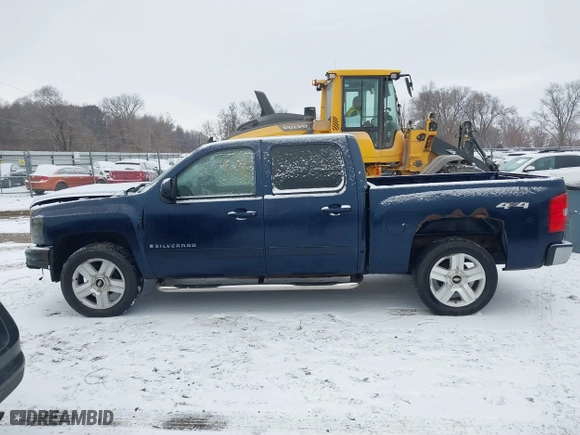 2007 Chevrolet Silverado 1500 LTZ with VIN 2GCEK13M771535698, listed as a IAAI auction lot 41295982 with 216,232 mi miles. Bid and sale history available at carsss.com. Image 14.