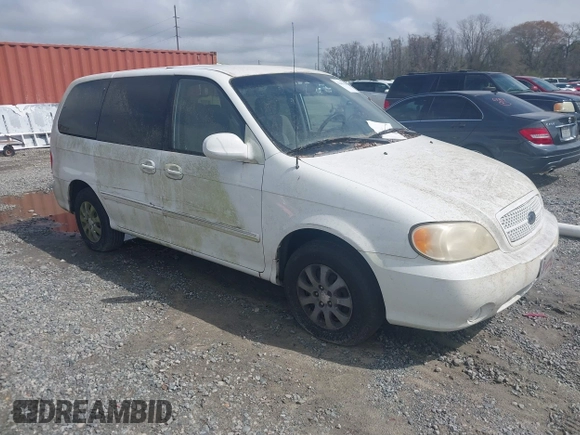 2005 Kia Sedona LX with VIN KNDUP132856700868, listed as a IAAI auction lot 41661428 with 229,142 mi miles. Bid and sale history available at carsss.com. Image 1.