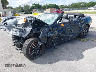 2020 Ford Mustang GT Premium z VIN 1FATP8FF4L5119301, wystawiony jako IAAI lot #40745931 z przebiegiem Nie podano mil oraz . Historia ofert i sprzedaży dostępna na DreamBid. Obrazek 2.