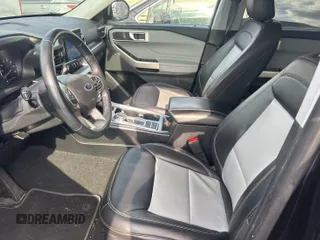 2022 Ford Explorer XLT z VIN 1FMSK7DH5NGB41796, wystawiony jako IAAI lot #42414954 z przebiegiem 91 562 mil mil oraz . Historia ofert i sprzedaży dostępna na DreamBid. Obrazek 18.