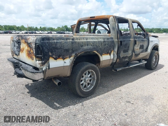 2007 Ford F-250 XL z VIN 1FTSW21P07EB36446, wystawiony jako IAAI lot #39720572 z przebiegiem Nie podano mil oraz . Historia ofert i sprzedaży dostępna na DreamBid. Obrazek 4.