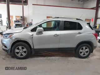 2018 Chevrolet Trax LT with VIN 3GNCJPSBXJL317104, listed as a IAAI auction lot 41761148 with 235,521 mi miles. Bid and sale history available at carsss.com. Image 14.