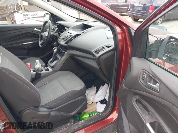 2014 Ford Escape SE with VIN 1FMCU0GX4EUA93413, listed as a IAAI auction lot 42060910 with 132,515 mi miles. Bid and sale history available at carsss.com. Image 5.