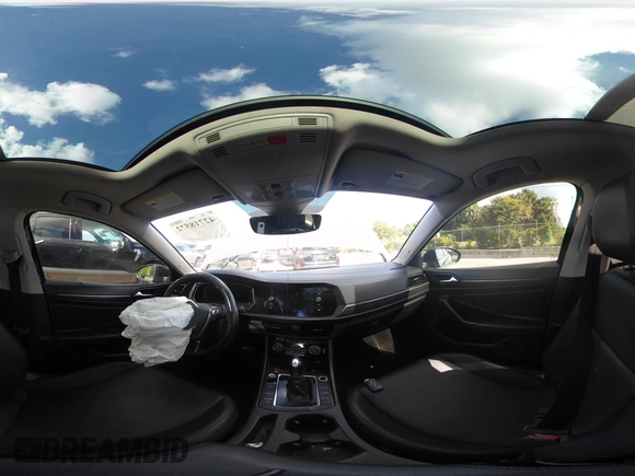 2019 Volkswagen Jetta SEL with VIN 3VWEB7BU7KM193642, listed as a IAAI auction lot 42718572 with 124,633 mi miles and . Bid and sale history available at DreamBid. Image 18.