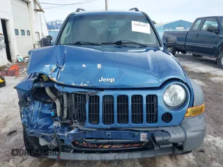 2005 Jeep Liberty Sport with VIN 1J4GL48K45W599048, listed as a IAAI auction lot 41603457 with 107,781 mi miles. Bid and sale history available at carsss.com. Image 13.