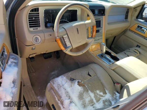 2008 Lincoln Navigator z VIN 5LMFU28548LJ01183, wystawiony jako Copart lot #46277525 z przebiegiem 204 331 mil mil oraz Szkoda całkowita • Salvage title. Historia ofert i sprzedaży dostępna na DreamBid. Obrazek 8.