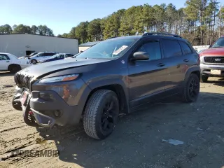 2018 Jeep Cherokee Trailhawk with VIN 1C4PJMBB9JD548008, listed as a Copart auction lot 43076075 with 61,906 mi miles and Salvage Title. Bid and sale history available at carsss.com. Image 1.