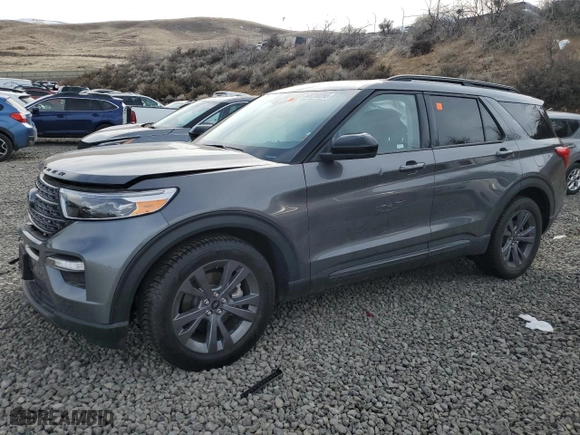 2023 Ford Explorer XLT with VIN 1FMSK8DH6PGB80633, listed as a Copart auction lot 48258395 with 14,965 mi miles and Salvage Title. Bid and sale history available at carsss.com. Image 1.