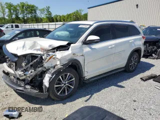 2018 Toyota Highlander SE z VIN 5TDKZRFH2JS271947, wystawiony jako Copart lot #53381585 z przebiegiem 101 148 mil mil oraz Szkoda całkowita • Salvage title. Historia ofert i sprzedaży dostępna na DreamBid. Obrazek 1.