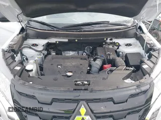 2023 Mitsubishi Outlander ES z VIN JA4ARUAUXPU007733, wystawiony jako IAAI lot #41899000 z przebiegiem 12 612 mil mil oraz . Historia ofert i sprzedaży dostępna na DreamBid. Obrazek 10.