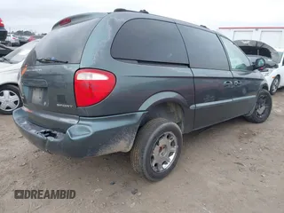 2002 Dodge Caravan Sport with VIN 2B4GP44R22R587446, listed as a IAAI auction lot 41472213 with 241,703 mi miles and . Bid and sale history available at carsss.com. Image 4.