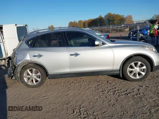 2010 Infiniti EX Journey with VIN JN1AJ0HP5AM703299, listed as a IAAI auction lot 38246527 with Not Provided miles. Bid and sale history available at carsss.com. Image 12.