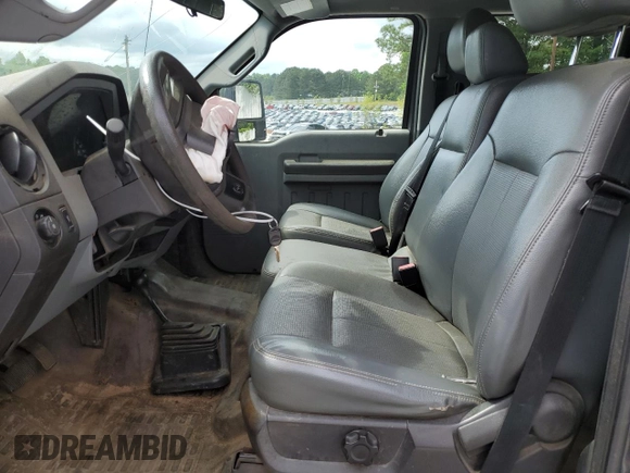 2015 Ford F-250 Lariat z VIN 1FT7W2BT1FEB25018, wystawiony jako Copart lot #55891235 z przebiegiem 186 354 mil mil oraz Szkoda całkowita • Salvage title. Historia ofert i sprzedaży dostępna na DreamBid. Obrazek 7.