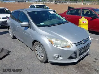 2012 Ford Focus SE with VIN 1FAHP3K28CL343856, listed as a IAAI auction lot 41990103 with 176,588 mi miles. Bid and sale history available at carsss.com. Image 1.