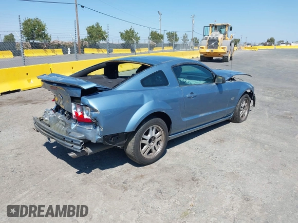 2007 Ford Mustang GT Deluxe с VIN 1ZVHT82HX75305060, выставлен на аукционе IAAI как лот 39574196 с пробегом 90 294 миль миль и . История ставок и продаж доступна на DreamBid. Изображение 4.