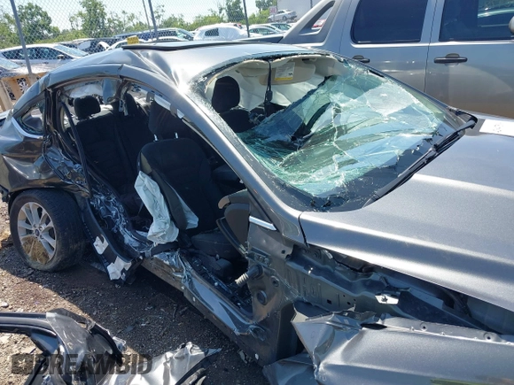 2020 Ford Fusion SE with VIN 3FA6P0HD6LR198106, listed as a IAAI auction lot 42647519 with 50,983 mi miles and . Bid and sale history available at DreamBid. Image 6.