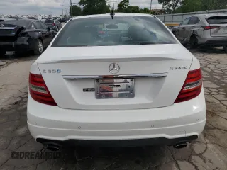 2013 Mercedes-Benz C 300 Sport z VIN WDDGF8AB3DA788872, wystawiony jako Copart lot #56325655 z przebiegiem 173 183 mil mil oraz Szkoda całkowita • Salvage title. Historia ofert i sprzedaży dostępna na DreamBid. Obrazek 6.