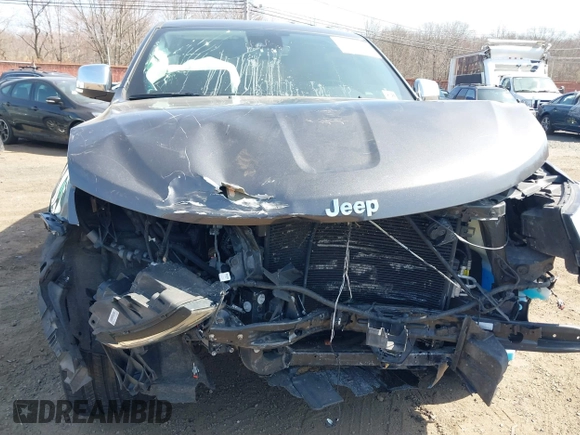 2019 Jeep Grand Cherokee Summit with VIN 1C4RJFJG1KC637757, listed as a IAAI auction lot 41803356 with 95,231 mi miles. Bid and sale history available at carsss.com. Image 17.