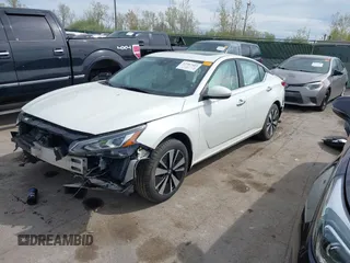 2021 Nissan Altima SV z VIN 1N4BL4DW7MN372228, wystawiony jako IAAI lot #42107453 z przebiegiem 64 885 mil mil oraz . Historia ofert i sprzedaży dostępna na DreamBid. Obrazek 18.