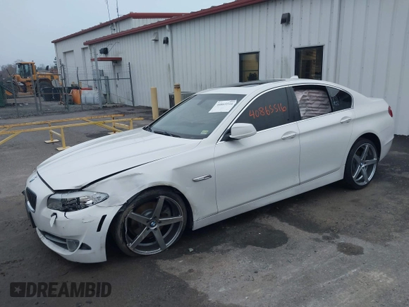 2013 BMW 5 Series 528i xDrive with VIN WBAXH5C59DD108639, listed as a IAAI auction lot 40865516 with 1 mi miles. Bid and sale history available at carsss.com. Image 17.