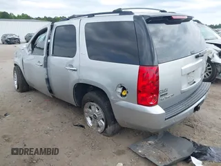 2011 GMC Yukon SLT z VIN 1GKS1CE00BR242127, wystawiony jako IAAI lot #42271949 z przebiegiem Nie podano mil oraz . Historia ofert i sprzedaży dostępna na DreamBid. Obrazek 3.