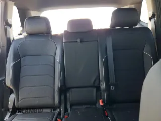 2024 Volkswagen Tiguan SEL R-Line с VIN 3VV4B7AX0RM116455, выставлен на аукционе Copart как лот 44221505 с пробегом 15 977 миль миль и Списание • Salvage title. История ставок и продаж доступна на DreamBid. Изображение 10.