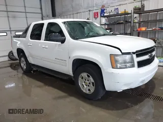 2009 Chevrolet Avalanche 2LT z VIN 3GNFK22089G289836, wystawiony jako IAAI lot #42208040 z przebiegiem 225 497 mil mil oraz . Historia ofert i sprzedaży dostępna na DreamBid. Obrazek 1.