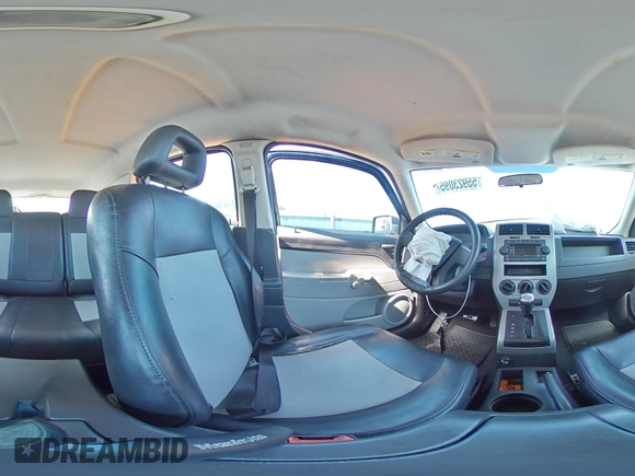 2007 Jeep Patriot Sport z VIN 1J8FT28W87D358027, wystawiony jako Copart lot #55923095 z przebiegiem 174 274 mil mil oraz Szkoda całkowita • Salvage title. Historia ofert i sprzedaży dostępna na DreamBid. Obrazek 15.