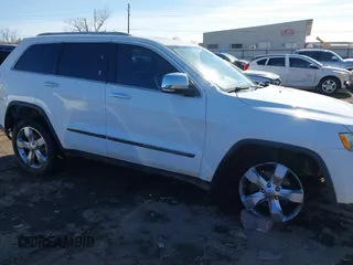 2013 Jeep Grand Cherokee Overland with VIN 1C4RJECT4DC526160, listed as a IAAI auction lot 41429164 with 115,311 mi miles. Bid and sale history available at carsss.com. Image 13.