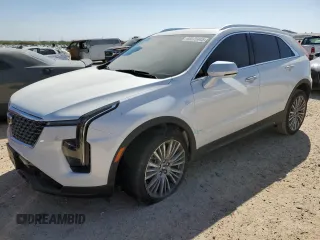 2024 Cadillac XT4 FWD Premium Luxury z VIN 1GYFZCR44RF239840, wystawiony jako Copart lot #48870445 z przebiegiem 5276 mil mil oraz Szkody całkowita. Historia ofert i sprzedaży dostępna na DreamBid. Obrazek 1.