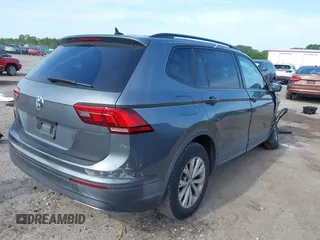 2020 Volkswagen Tiguan S с VIN 3VV1B7AX5LM151924, выставлен на аукционе IAAI как лот 42084869 с пробегом 74 176 миль миль и . История ставок и продаж доступна на DreamBid. Изображение 4.