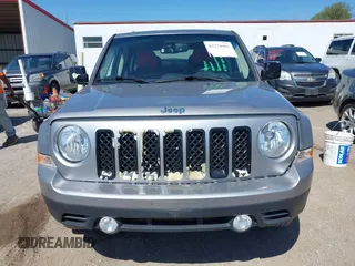 2016 Jeep Patriot Latitude with VIN 1C4NJPFA1GD612920, listed as a IAAI auction lot 42274901 with 187,559 mi miles and . Bid and sale history available at DreamBid. Image 13.