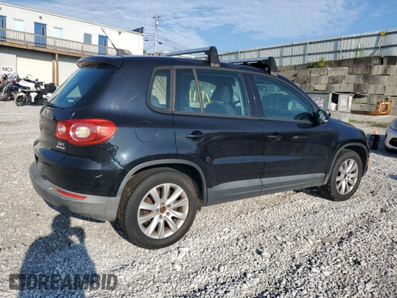 2010 Volkswagen Tiguan S z VIN WVGBV7AX3AW516605, wystawiony jako Copart lot #64825855 z przebiegiem 116 833 mil mil oraz Czysty tytuł • Clean title. Historia ofert i sprzedaży dostępna na DreamBid. Obrazek 3.