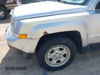 2013 Jeep Patriot Sport with VIN 1C4NJPBAXDD254864, listed as a IAAI auction lot 42019511 with 139,994 mi miles. Bid and sale history available at carsss.com. Image 13.