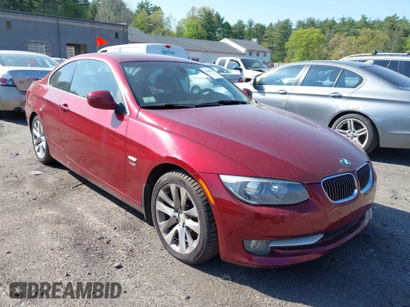 2011 BMW 3 Series 328i xDrive z VIN WBAKF3C57BE445659, wystawiony jako IAAI lot #42160531 z przebiegiem 100 686 mil mil oraz . Historia ofert i sprzedaży dostępna na DreamBid. Obrazek 1.