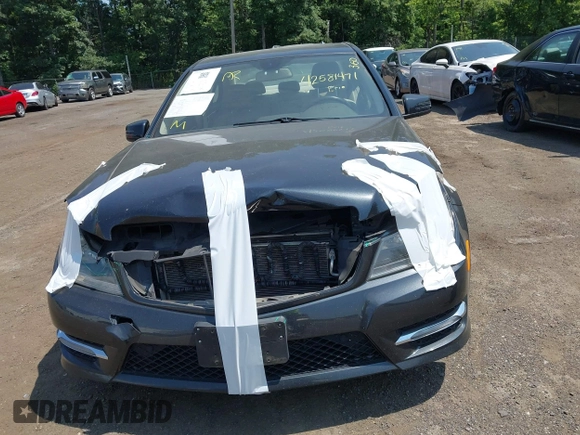 2012 Mercedes-Benz C 350 Sport с VIN WDDGF5HB0CR196754, выставлен на аукционе IAAI как лот 42581471 с пробегом 86 265 миль миль и . История ставок и продаж доступна на DreamBid. Изображение 12.
